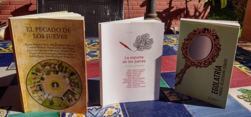 Writing Workshops books and "Egolatría" by Manuel Valderrama Donaire